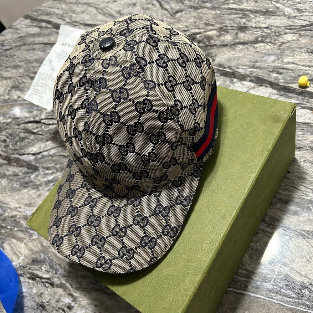 Brand new Gucci hat with box